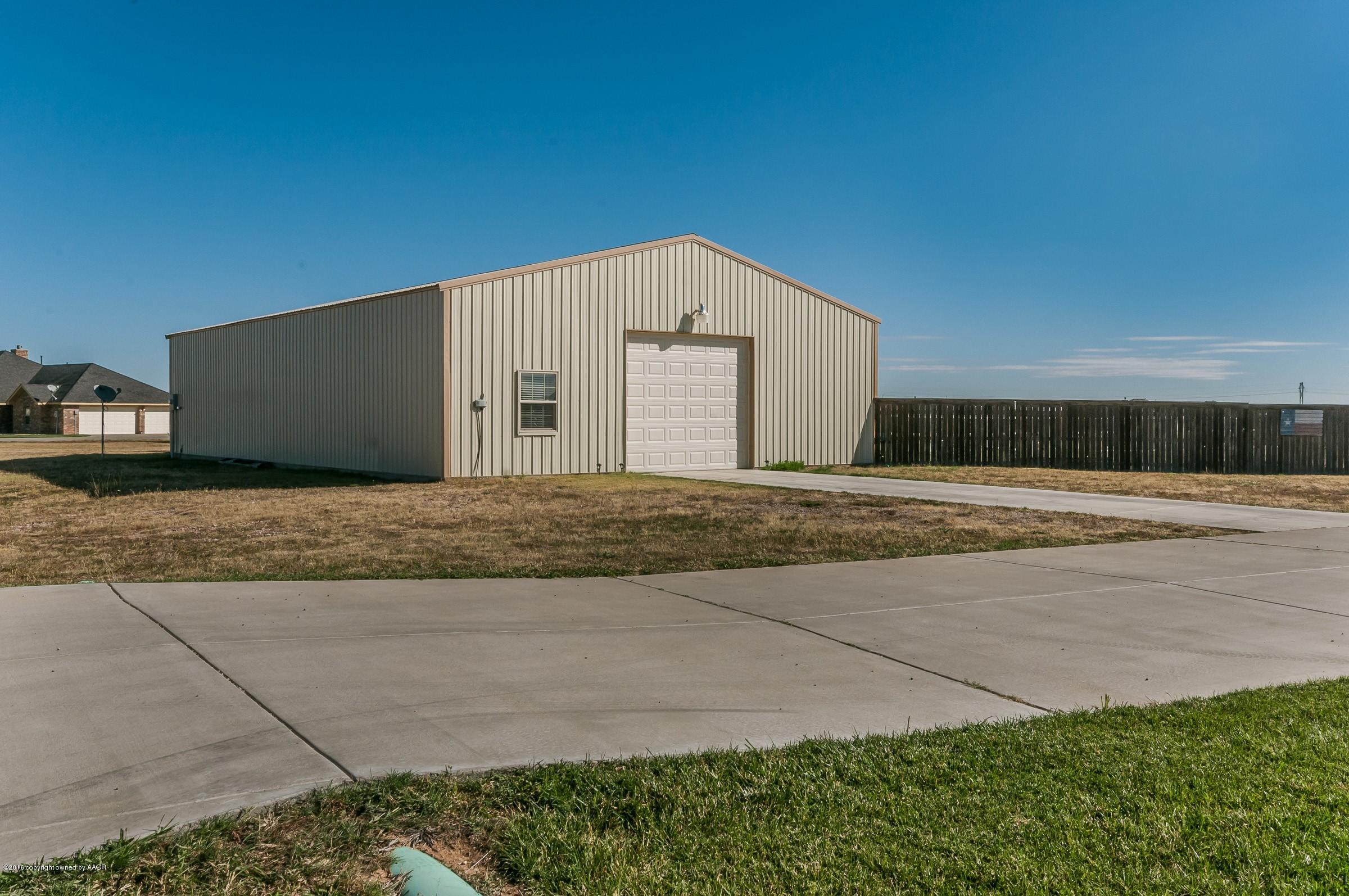 1101 Grasslands Road Bushland, TX 79124 - Photo 22 of 39 021_Barn