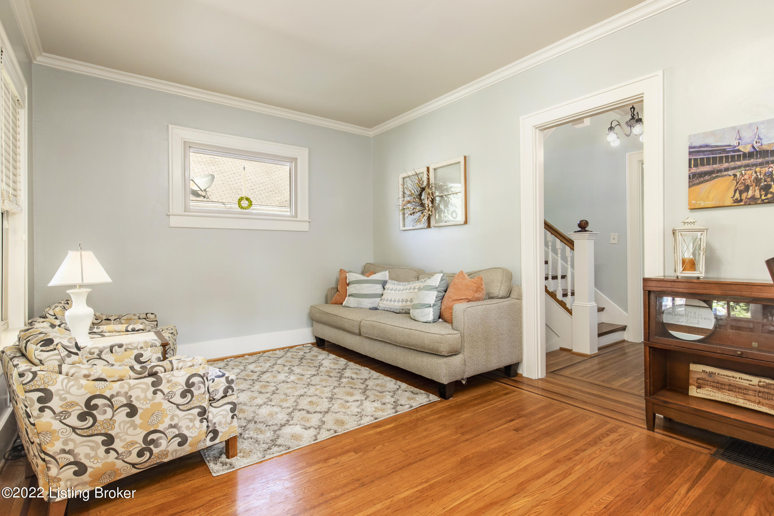 317 Iola Road Louisville, KY 40207 - Photo 9 of 57 9-sitting rm