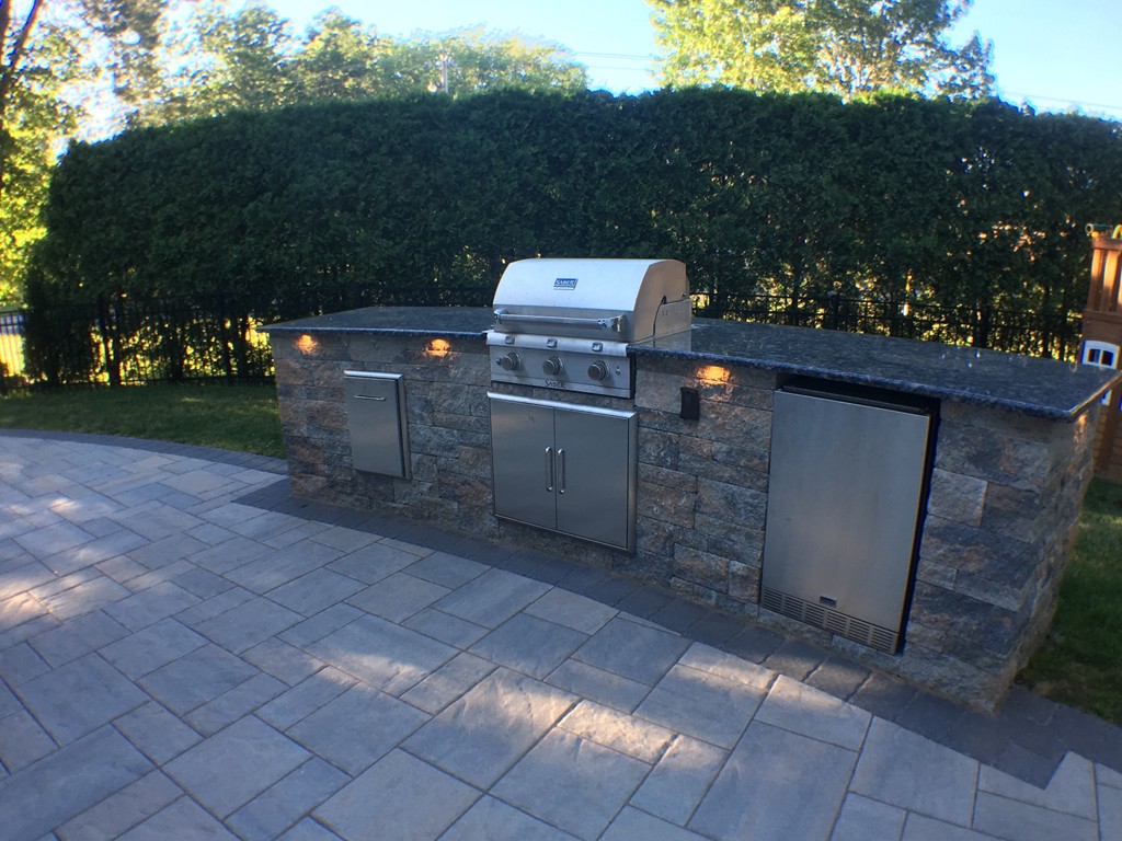 669 Shaker Road Longmeadow, MA 01106 - Photo 8 of 28 a view of a backyard with sitting area