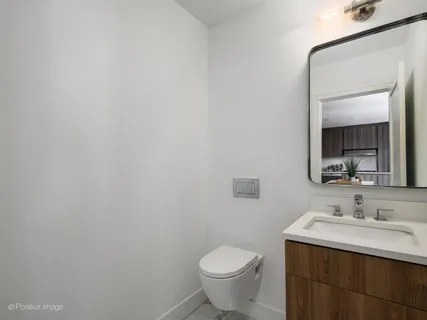 $850,000 | 4840 South Dorchester Avenue, Unit 4, Chicago, IL 60615
