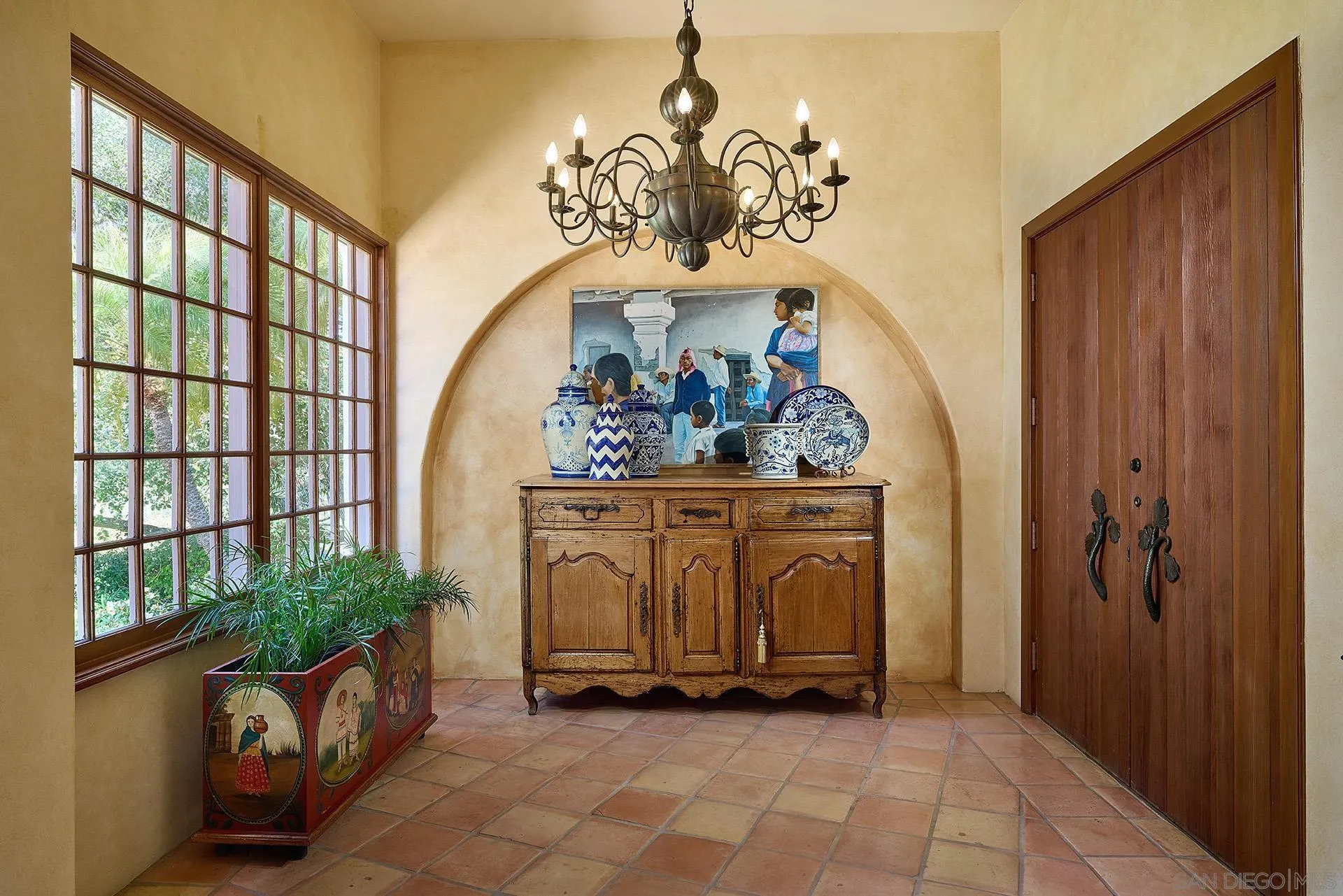 6525 Lago Lindo Rancho Santa Fe, CA 92067 - Photo 14 of 47 Detail and elegance.