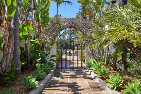 $10,750,000 | 6525 Lago Lindo, Rancho Santa Fe, CA 92067