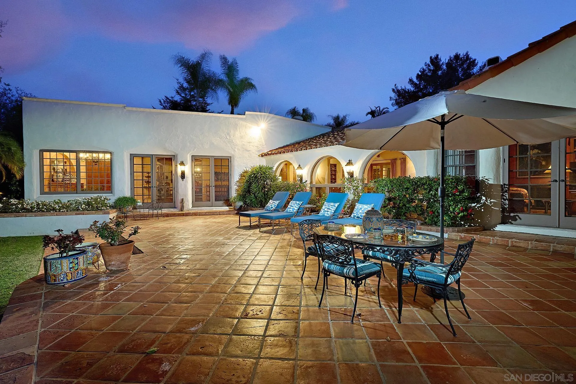 6525 Lago Lindo Rancho Santa Fe, CA 92067 - Photo 9 of 47 Patio off the Entry