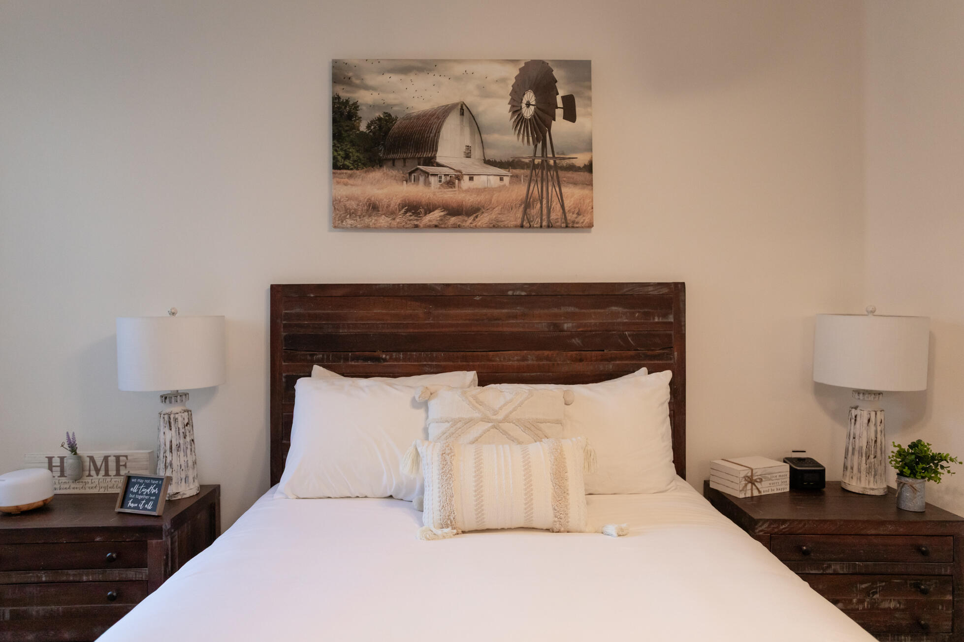 48305 Pic Way Indio, CA 92201 - Photo 68 of 80 a bedroom with a bed and painting on the wall