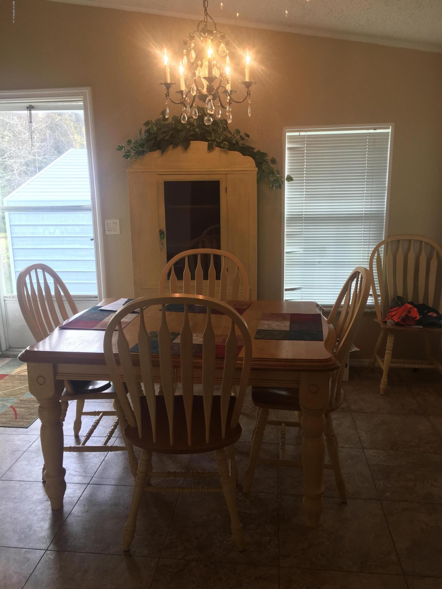 6790 Ira Starling Road Macclenny, FL 32063 - Photo 3 of 14 Light and bright eating area