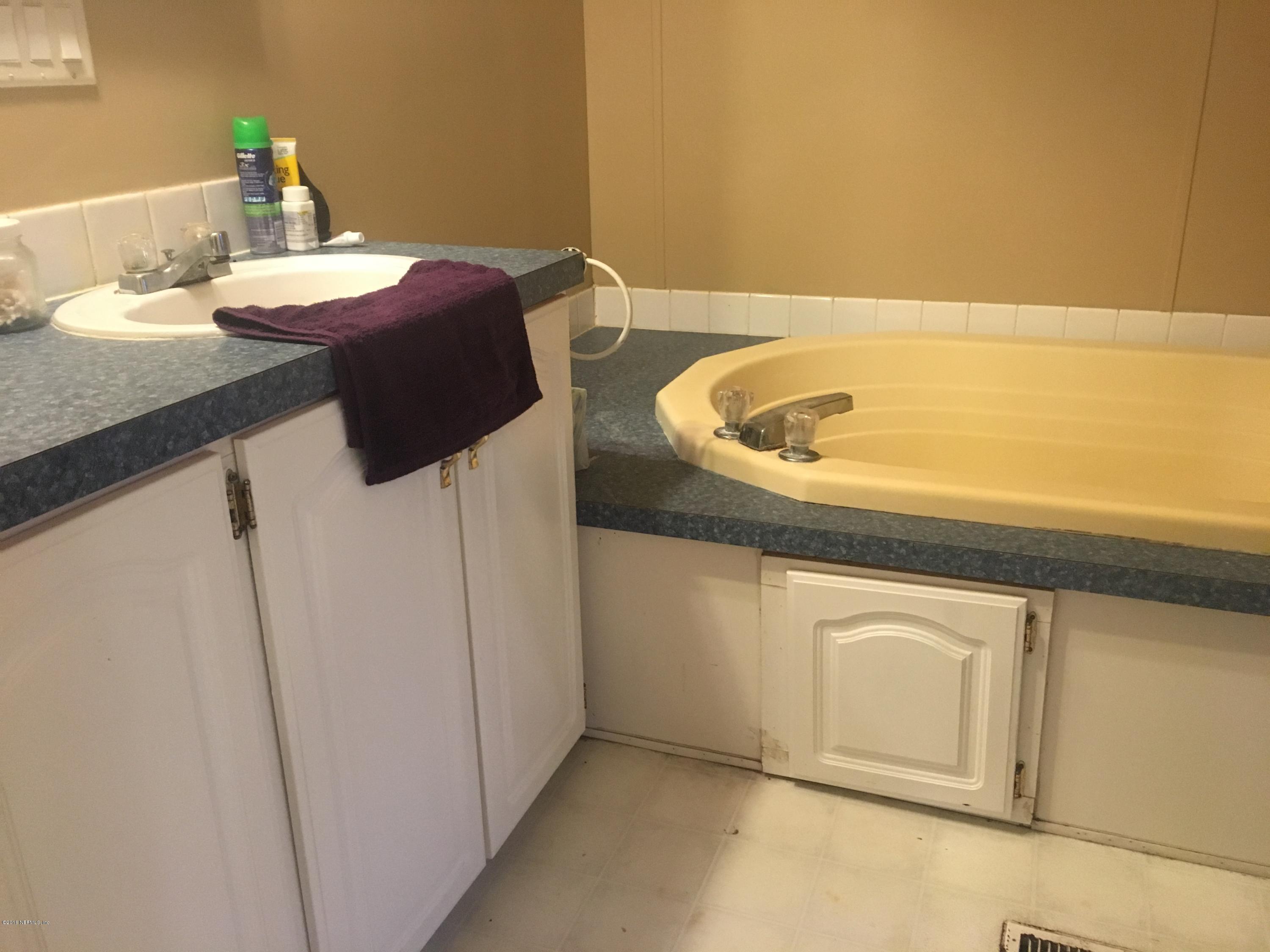 6790 Ira Starling Road Macclenny, FL 32063 - Photo 6 of 14 master bath with garden tub