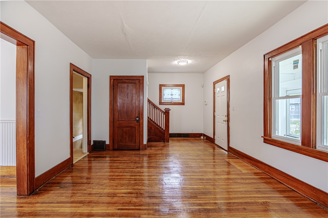 19 Traver Circle Rochester, NY 14609 - Photo 12 of 43 Gallery Image 12
