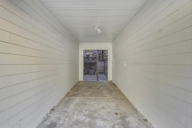 $735,000 | 3533 North Fremont Street, Unit 2, Chicago, IL 60657