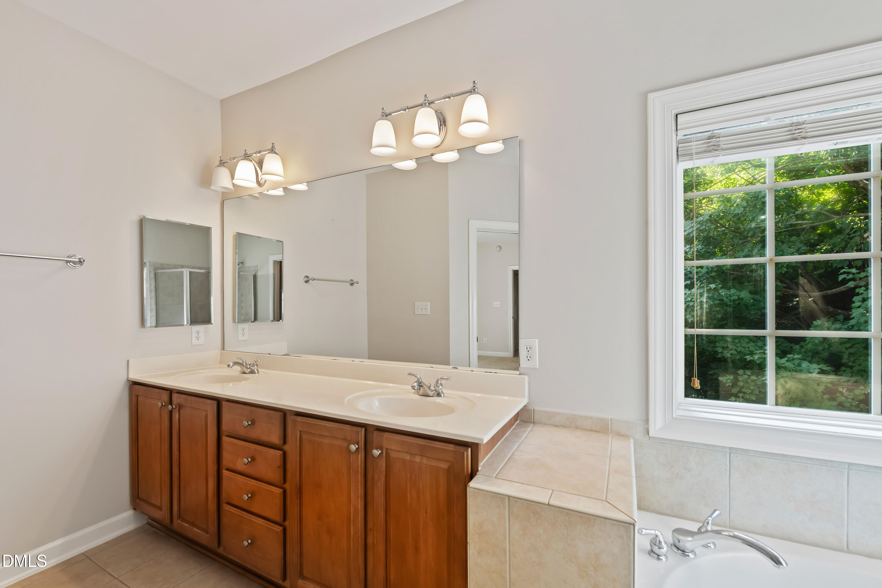 3645 Edgemont Drive Raleigh, NC 27612 - Photo 24 of 33 DSC_0531