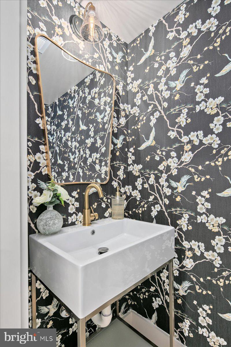 1421 Duncan Street Northeast Washington, DC 20002 - Photo 13 of 30