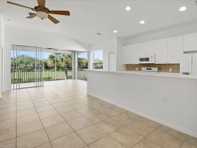 $419,000 | 1981 Crestview Way, Unit 139, Naples, FL 34119