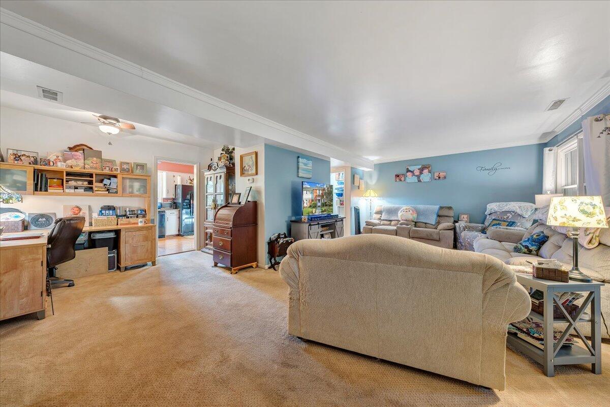 2231 Ranch Road Northwest Roanoke, VA 24017 - Photo 5 of 24 a living room with furniture and a couch