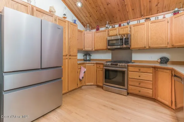 $890,000 | 493 Rim Drive, Moyie Springs, ID 83845