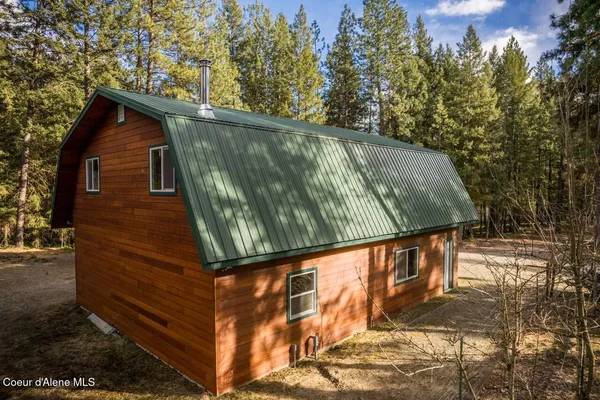 $890,000 | 493 Rim Drive, Moyie Springs, ID 83845