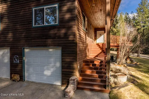 $890,000 | 493 Rim Drive, Moyie Springs, ID 83845