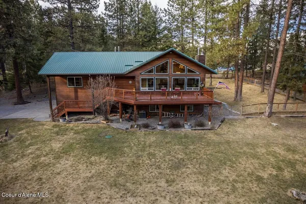 $890,000 | 493 Rim Drive, Moyie Springs, ID 83845