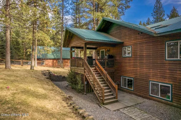 $890,000 | 493 Rim Drive, Moyie Springs, ID 83845