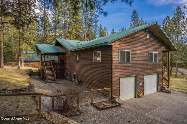 $890,000 | 493 Rim Drive, Moyie Springs, ID 83845