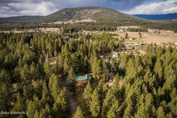 $890,000 | 493 Rim Drive, Moyie Springs, ID 83845