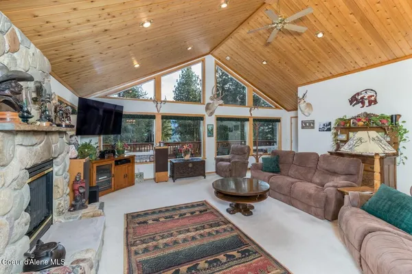 $890,000 | 493 Rim Drive, Moyie Springs, ID 83845