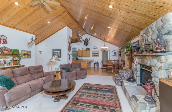 $890,000 | 493 Rim Drive, Moyie Springs, ID 83845