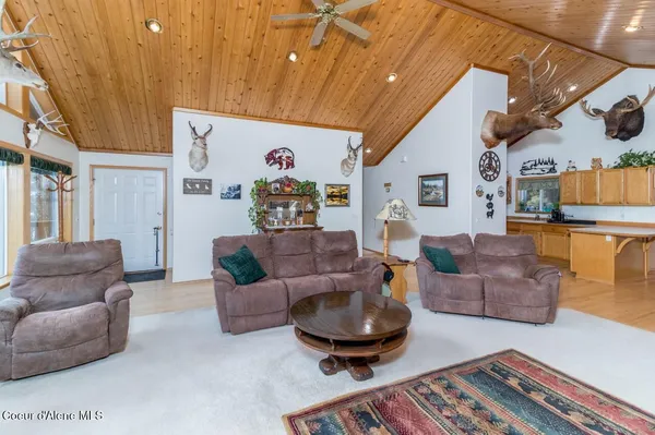 $890,000 | 493 Rim Drive, Moyie Springs, ID 83845