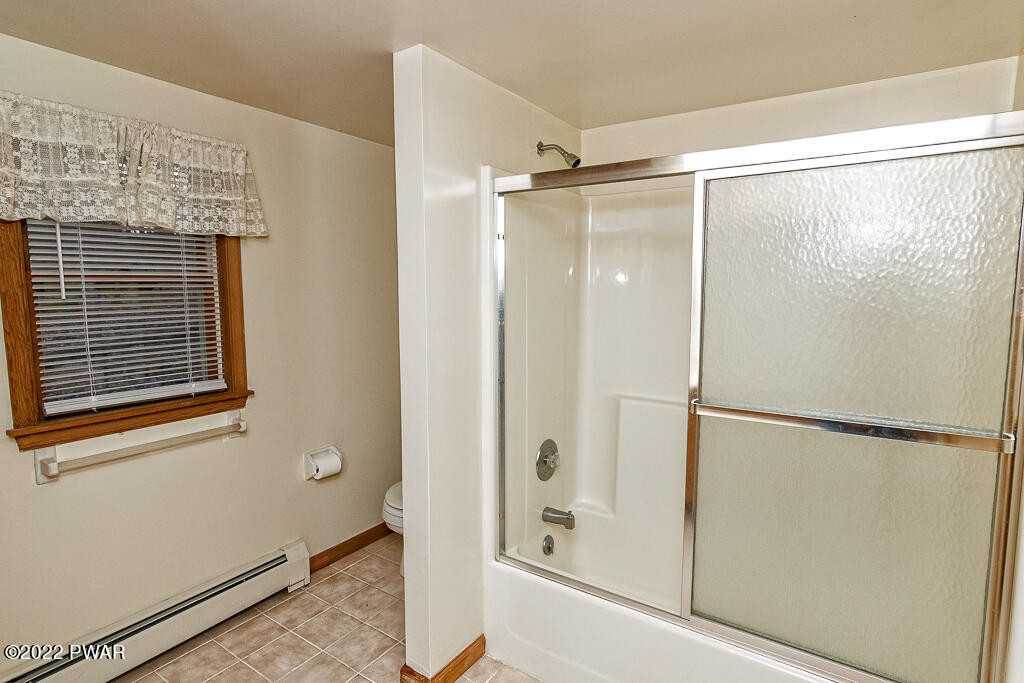 2126 Sparrow Road Bushkill, PA 18324 - Photo 30 of 55 upstairs bathroom