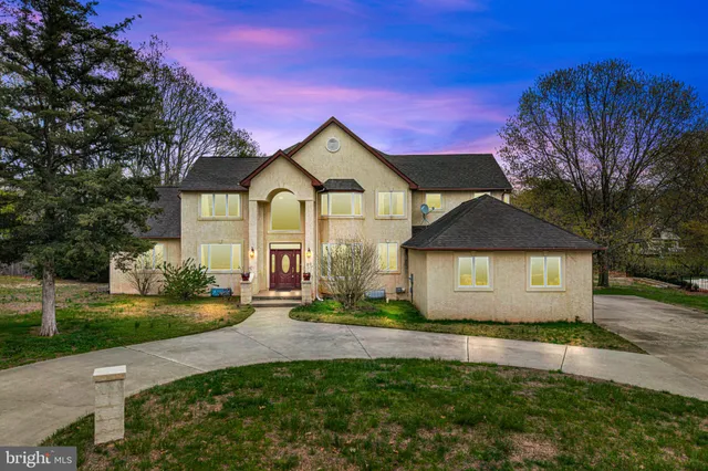 $899,000 | 20 Edelweiss Court, Voorhees, NJ 08043