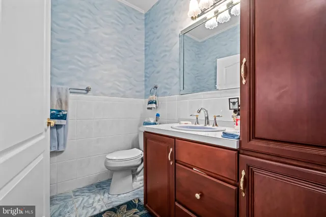 $899,000 | 20 Edelweiss Court, Voorhees, NJ 08043