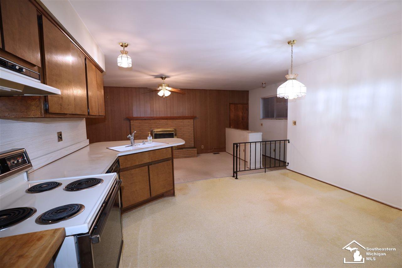 15313 Allen Road Southgate, MI 48195 - Photo 4 of 22