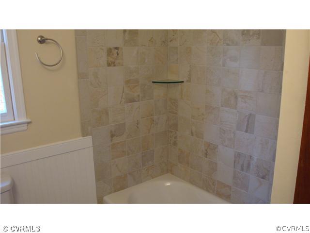 10319 North Donegal Road Chesterfield, VA 23832 - Photo 8 of 9 a bathroom with a shower