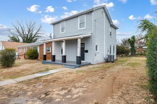 a view of a pathway of a house