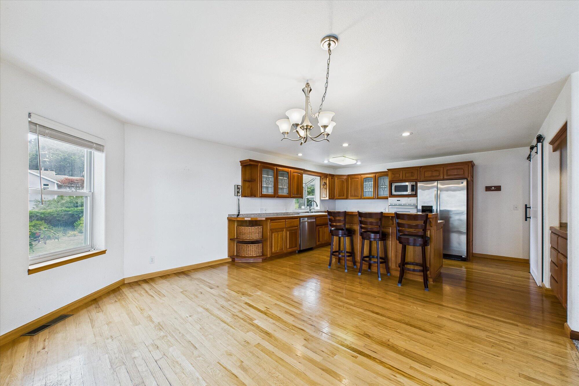 341 Seafoam Road Whitethorn, CA 95589 - Photo 16 of 68