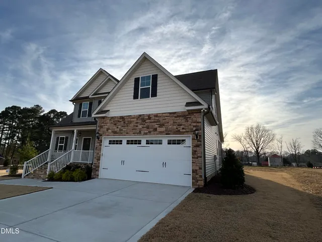 a sign that is on the side of a building