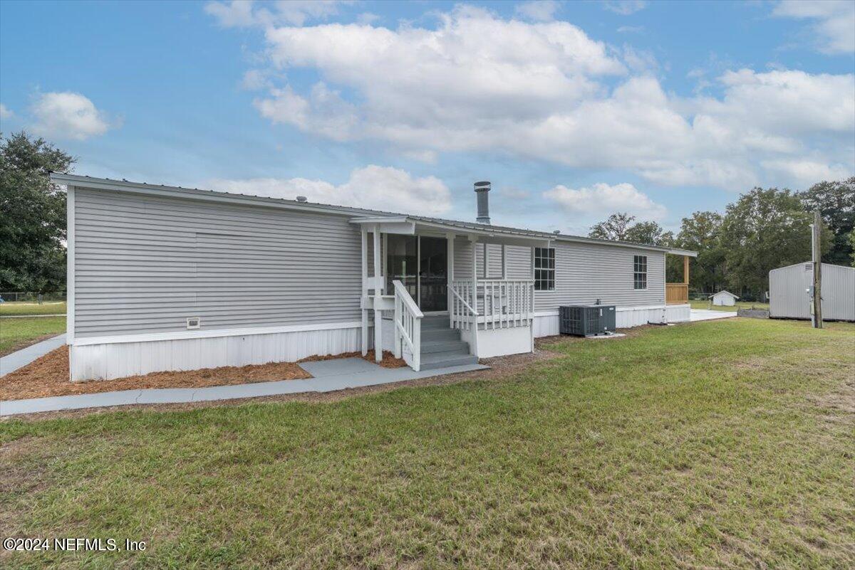 1994 Rose Ridge Court Middleburg, FL 32068 - Photo 38 of 43 Back View
