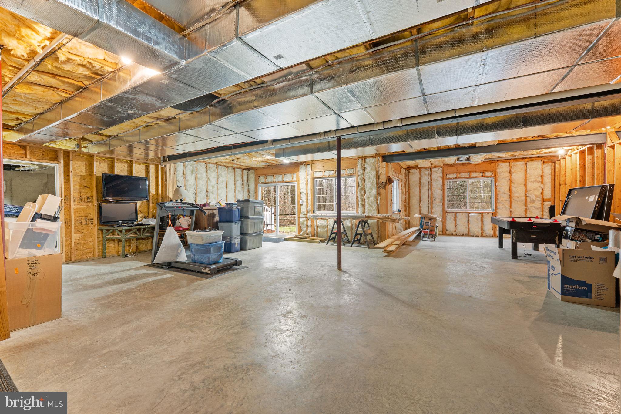 2881 Chestnut Hill Road Pottstown, PA 19465 - Photo 33 of 40 a view of a reception area