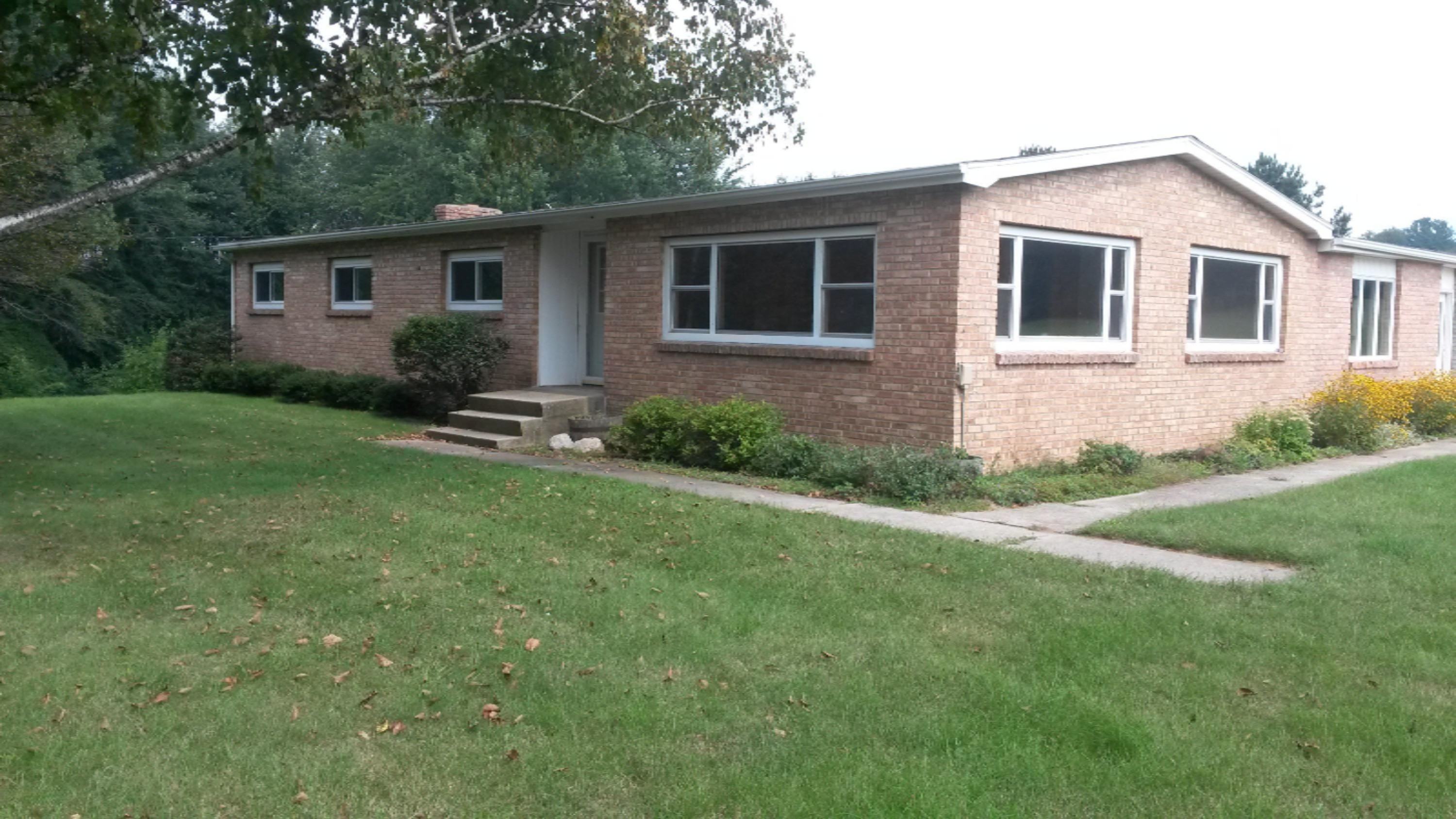 8608 Masters Road Howard City, MI 49329 - Photo 1 of 14 20150902_135640