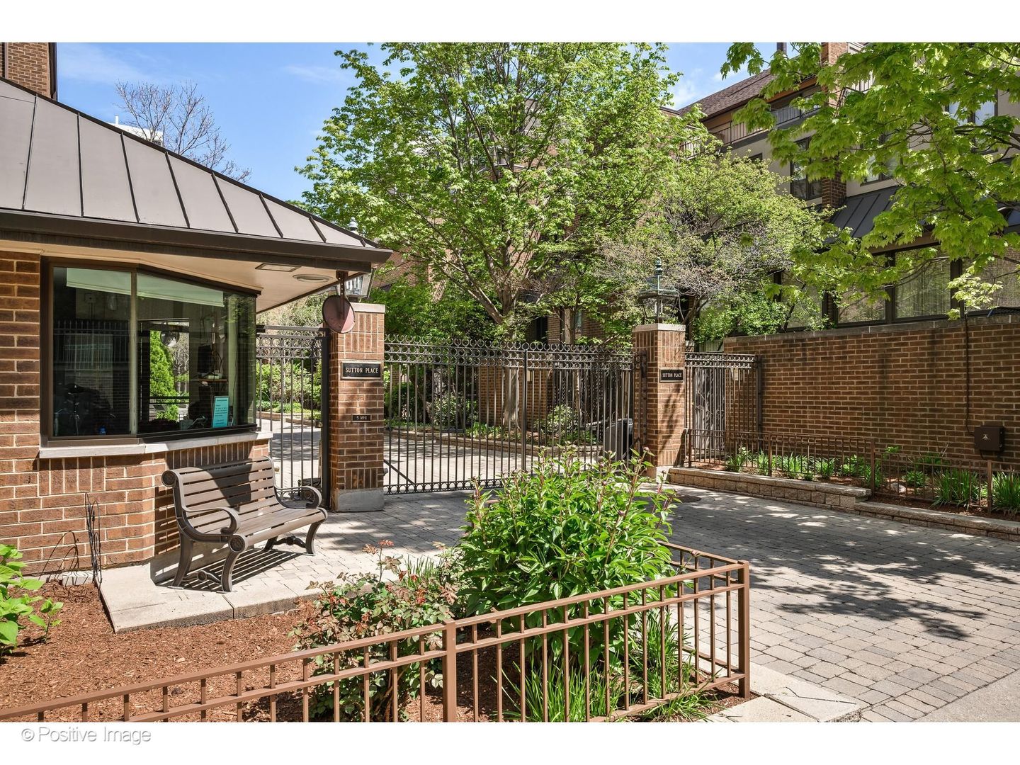 1307 North Sutton Place Chicago, IL 60610 - Photo 42 of 43