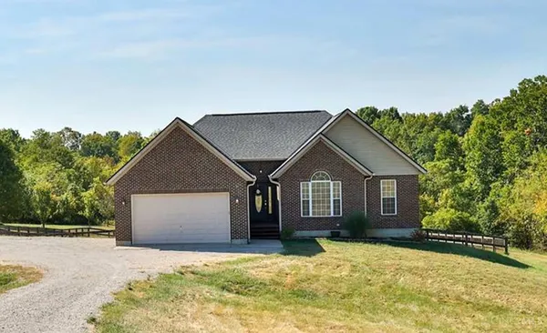 $485,000 | 403 Felicity Higginsport Road, Felicity, OH 45120