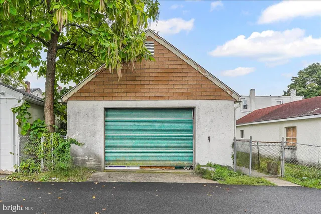 $2,000 | 632 Taylor Avenue, Upper Chichester, PA 19061