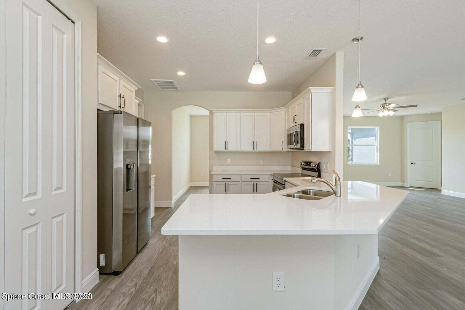 155 Decordre Road Southeast Palm Bay, FL 32909 - Photo 3 of 12 Kitchen