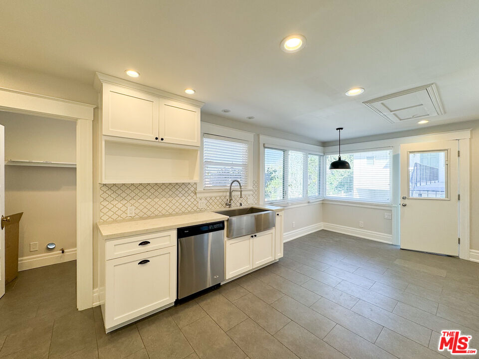 922 West Kensington Road Los Angeles, CA 90026 - Photo 11 of 34