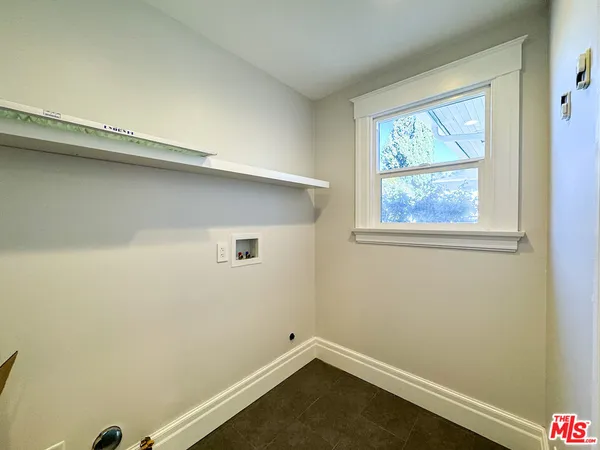 $5,620 | 922 West Kensington Road, Los Angeles, CA 90026
