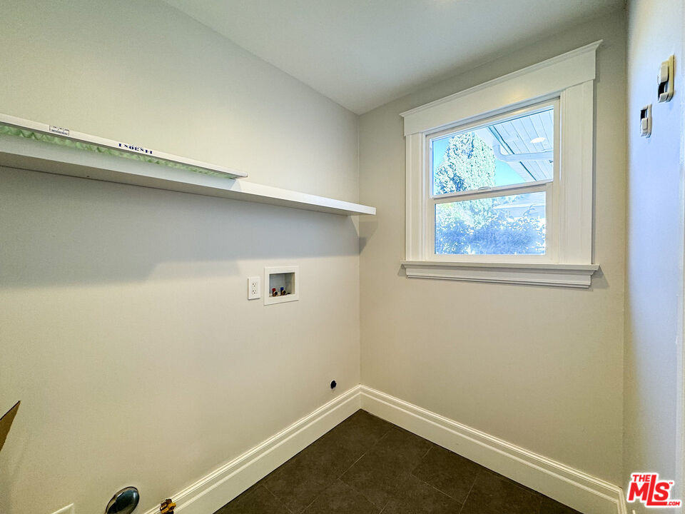 922 West Kensington Road Los Angeles, CA 90026 - Photo 15 of 34