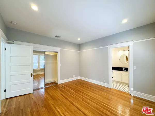 $5,620 | 922 West Kensington Road, Los Angeles, CA 90026