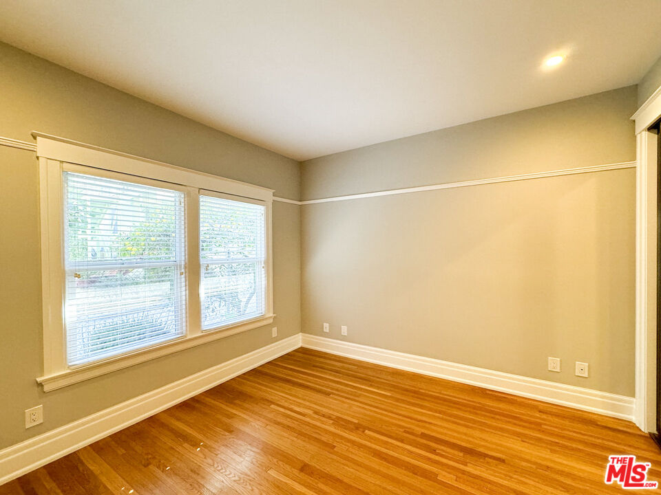 922 West Kensington Road Los Angeles, CA 90026 - Photo 22 of 34