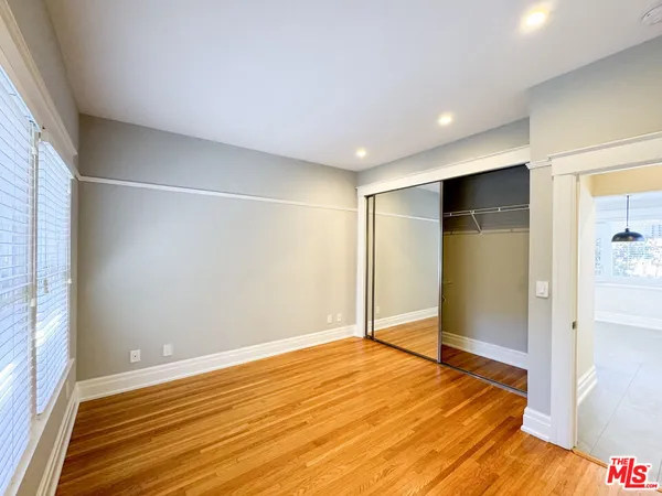 $5,620 | 922 West Kensington Road, Los Angeles, CA 90026