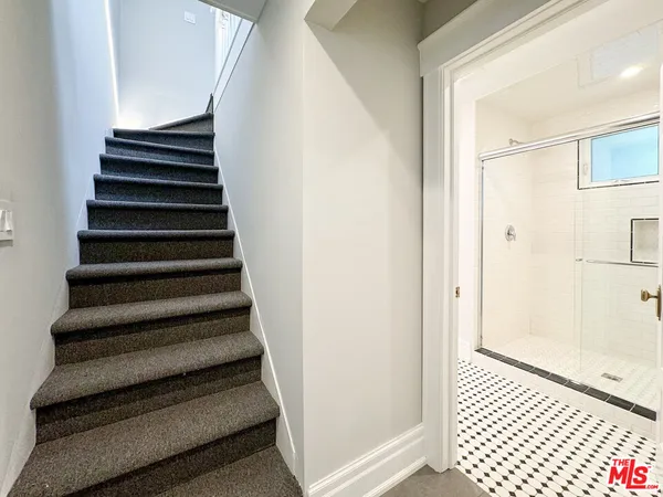 $5,620 | 922 West Kensington Road, Los Angeles, CA 90026