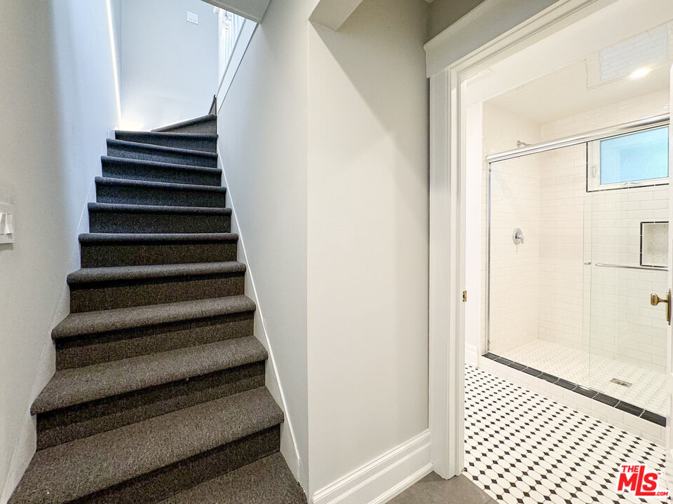 922 West Kensington Road Los Angeles, CA 90026 - Photo 24 of 34