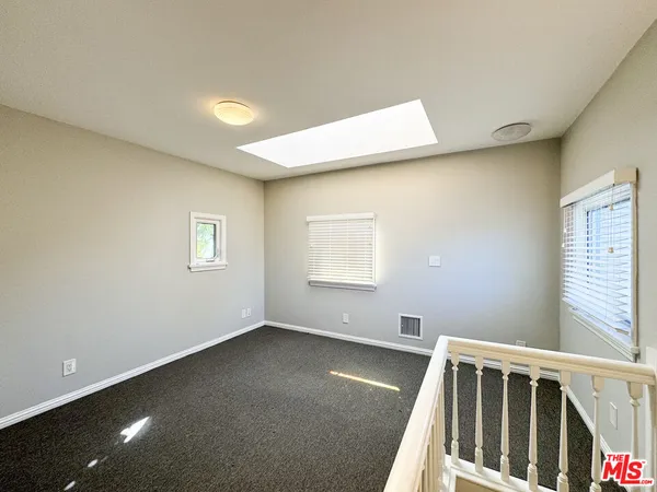 $5,620 | 922 West Kensington Road, Los Angeles, CA 90026